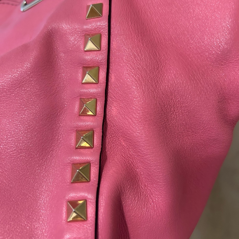 Valentino Garavani Rockstud Small Tote Pink Leather Shoulder Bag Gold Studs - Picture 2 of 10